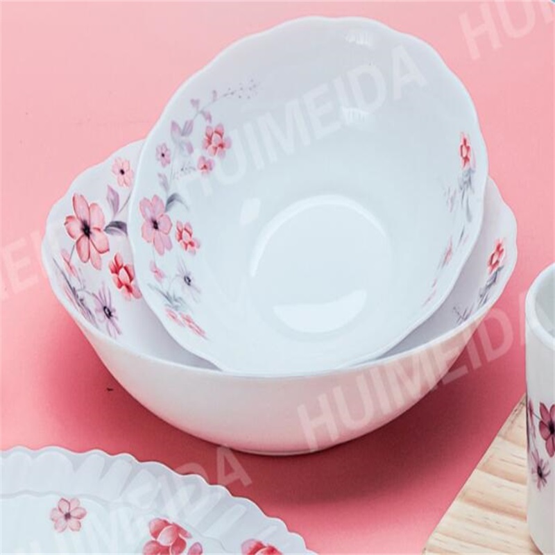 Bordservice med glasvarer af uigennemsigtig karakter