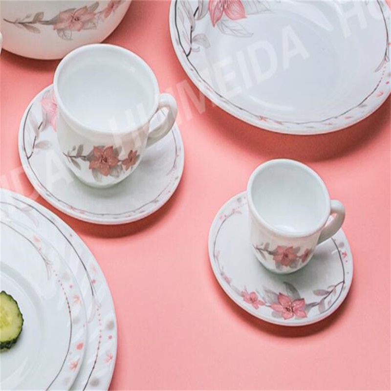 Bordservice med uigennemsigtigt glas i glas serie