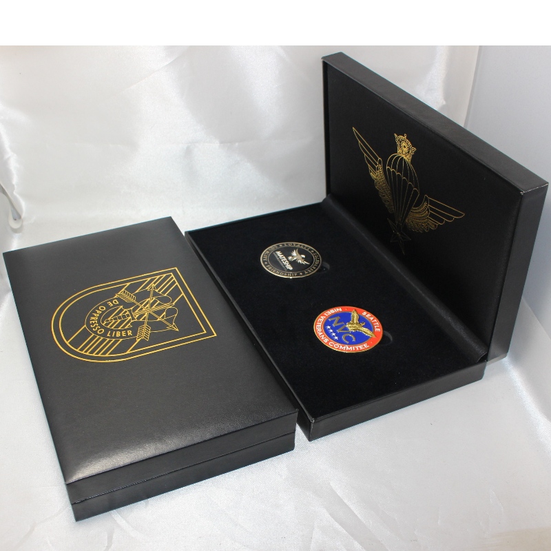 Punkt V-21 rektangel PU-læderkasse til 90*120 mm medalje, møntmærke osv. mm.234*140*40, vægt omkring 325g