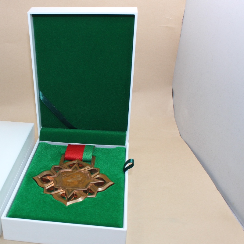 Position V-15L rektangel af læder i læder til 90*120 mm medalje, møntmærke osv.110*157*40, vægt omkring 185g