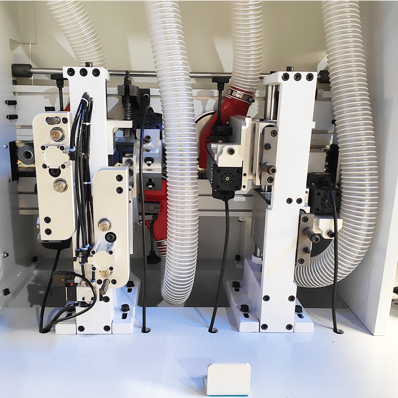 WE605 automatisk kantbåndmaskine