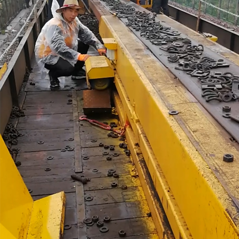 Fastgørelsesanordning til jernbane