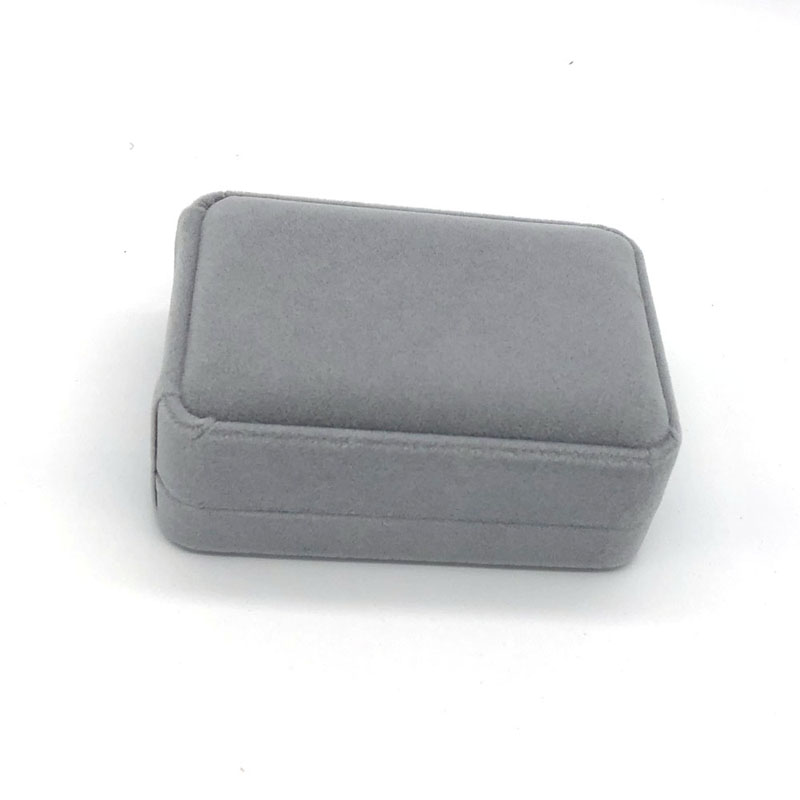 Brugerdefineret manchetkædesmykker grå fløjlsboks