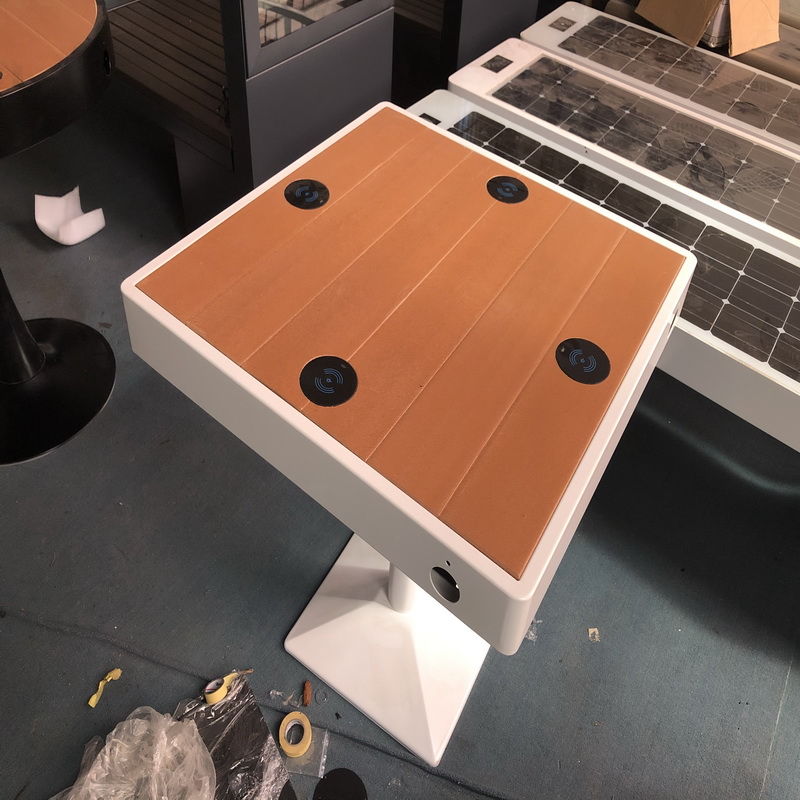 4stk Trådløs oplader 2stk USB-oplader Smart Wifi-tabel