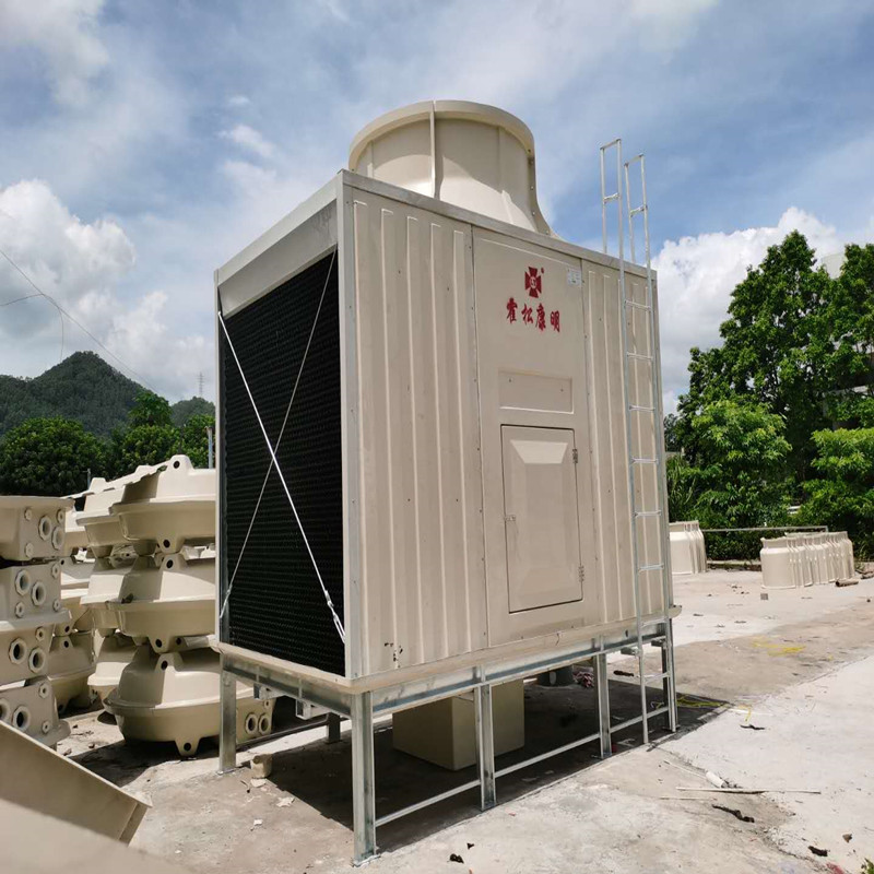 100 tons kryds-tårn af glasvand i tværstrøm