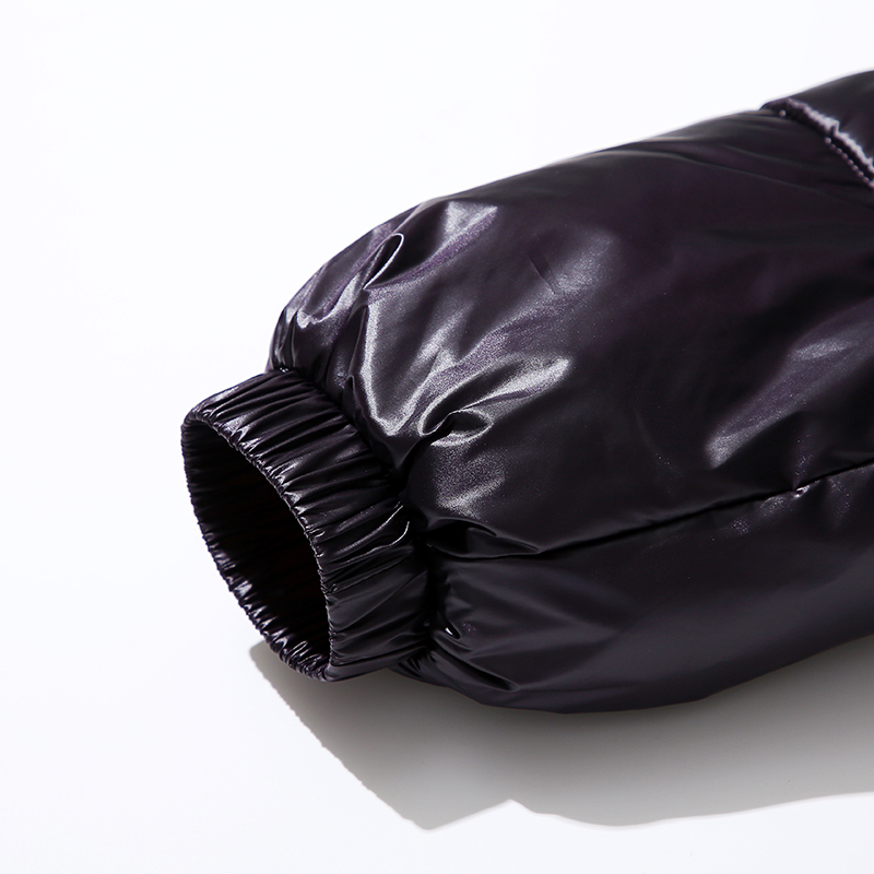 Fraværende varmt jakke med aftagelig hætte