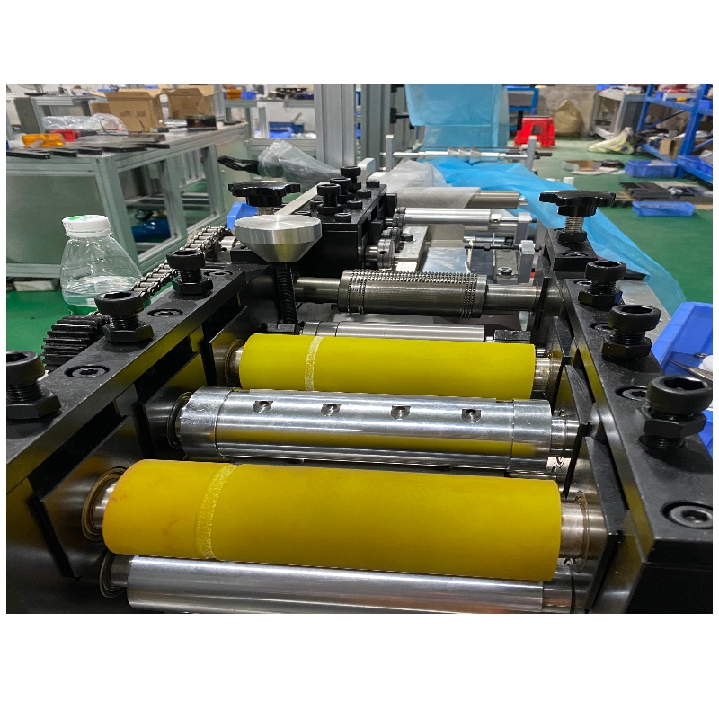 Apparat til engangsmaske