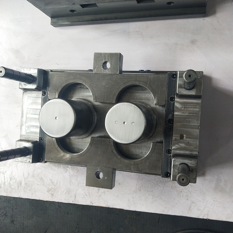 Skummel til spande af plast