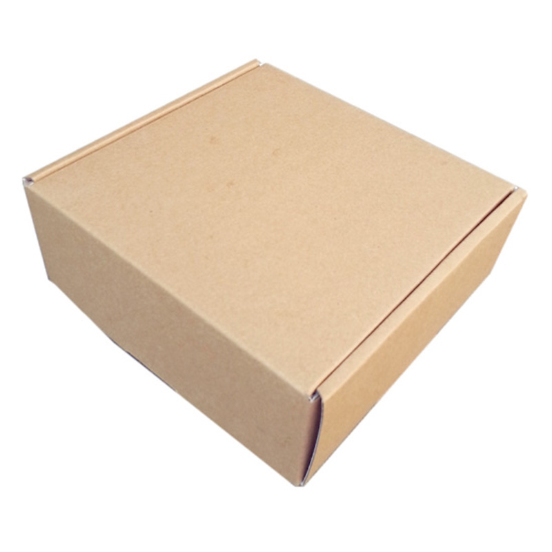 Lille brun forsendelsesæsker Emballageboks til små genstande