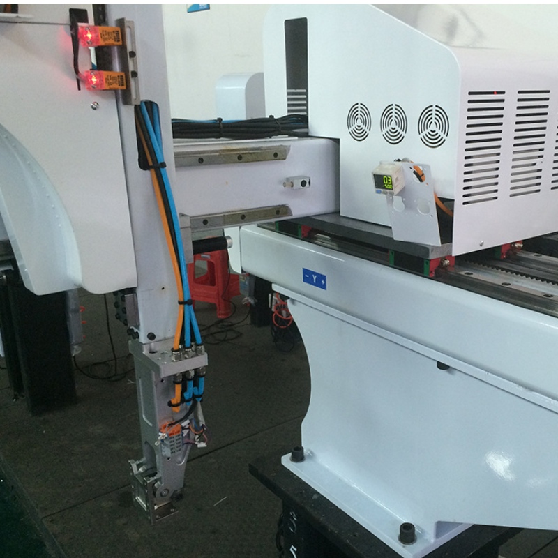 Dongguan Ruibo automatisk AC servomotor manipulator sprøjtestøbemaskine fem akse manipulator