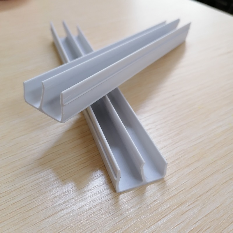 PVC E formet profil pvc kanal trim pvc kanal producent i Kina