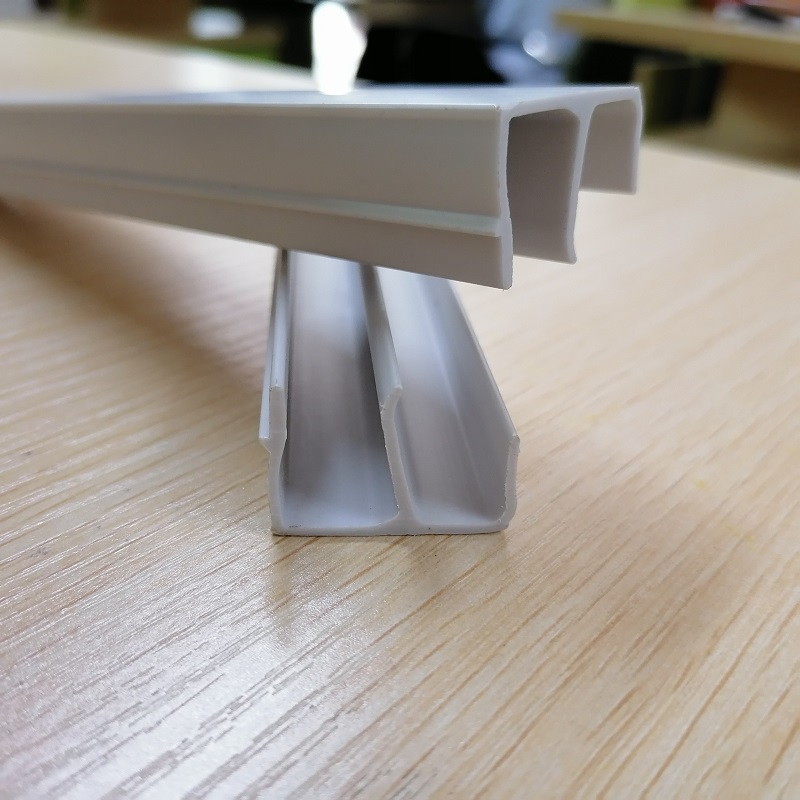 PVC E formet profil pvc kanal trim pvc kanal producent i Kina