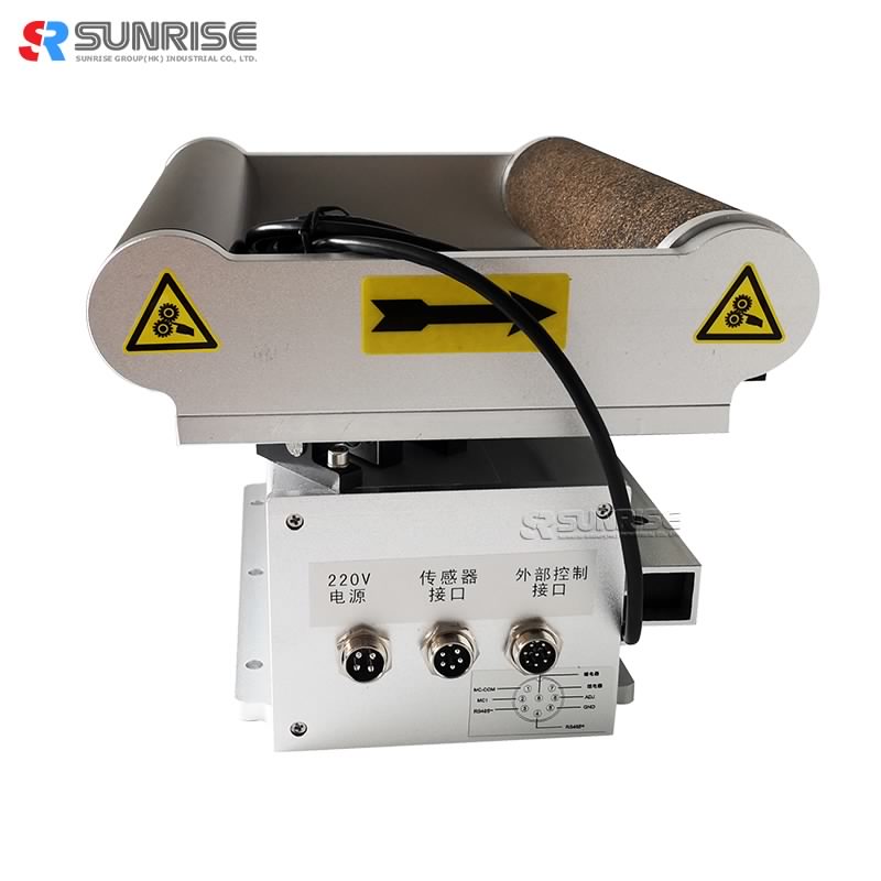 Alt-i-en ikke-vævet maskefremstillingsmaskine bruger Web Guide Control System