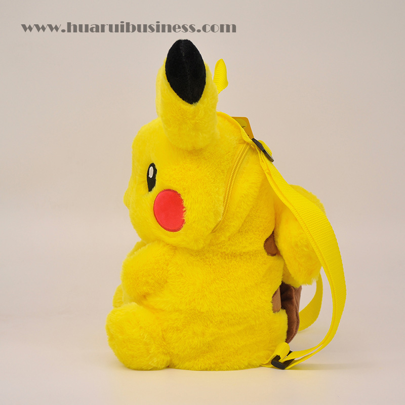 Pikachu plush rygsæk
