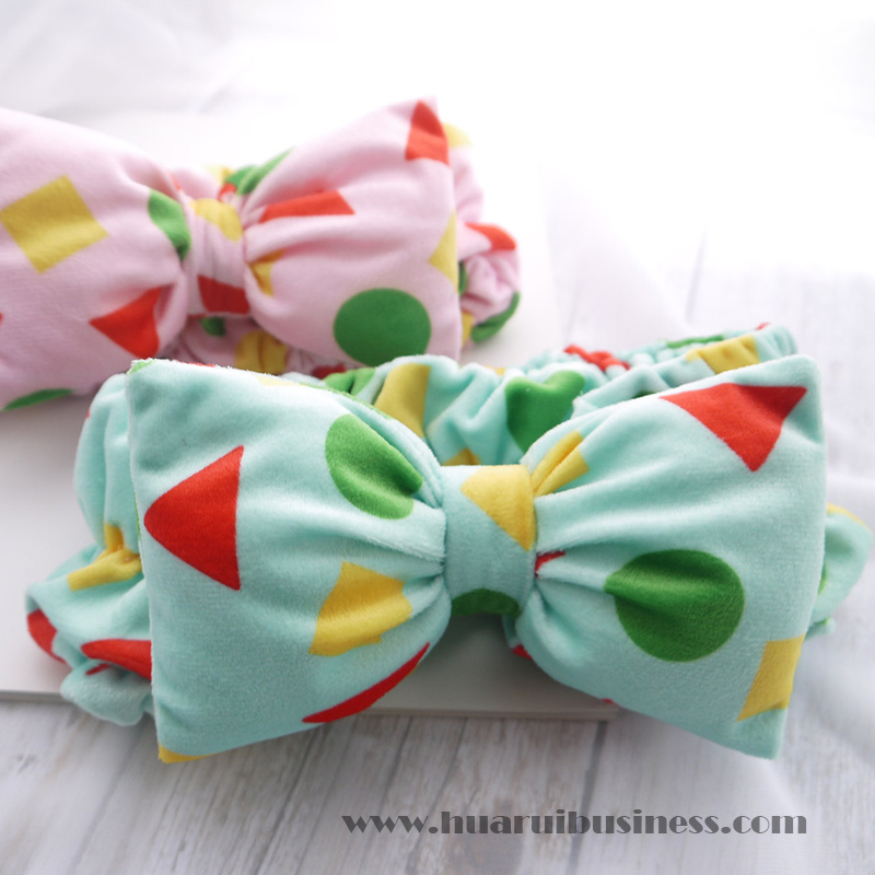 kort fleece med print snood, filet, hairclace, bandeau