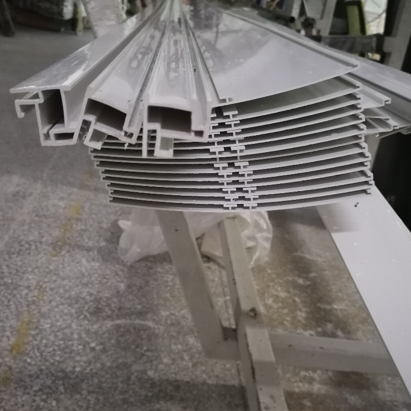 Hvorfor bruges brugerdefineret eller standard PVC-rør i vid udstrækning til en lang række industrier?