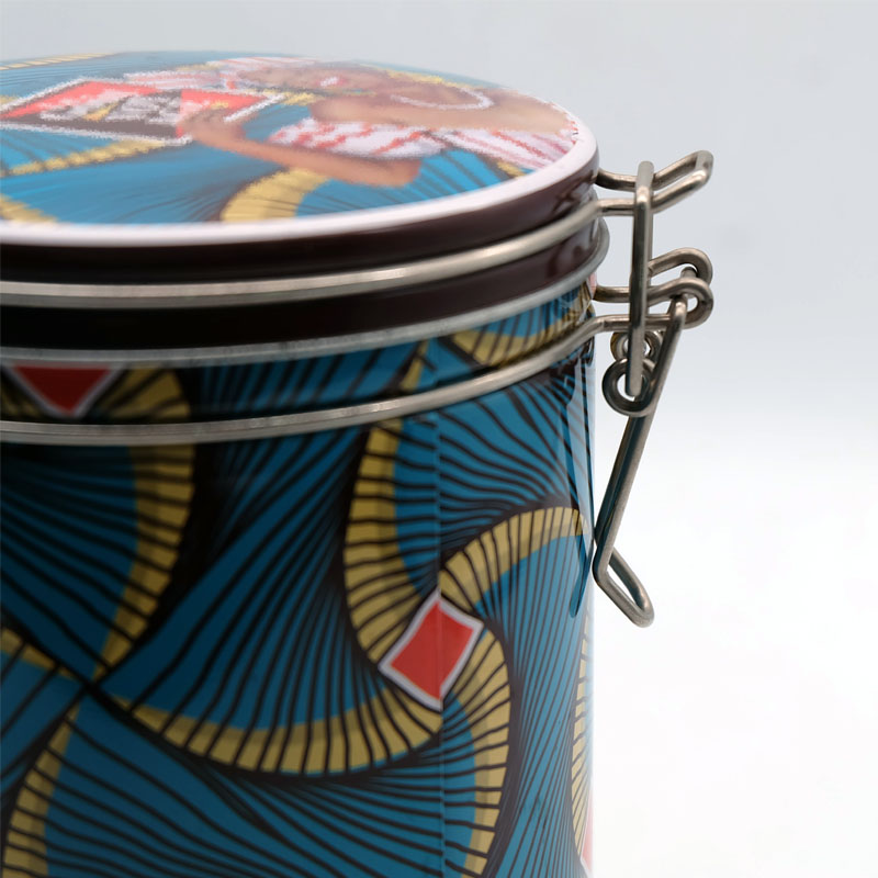 dåsen til te med lukket luft