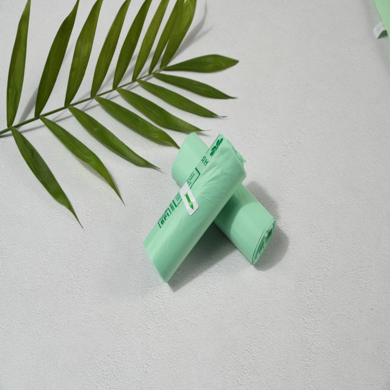 majsstivelse baseret bionedbrydelig 100% kompositable affaldsposer ved rulning