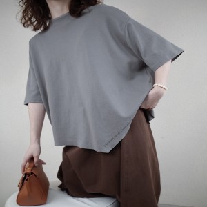 Lys- fittings design Minismst Rund Collar stil Stitchet ærmestil Casual Solid color bomuld og linned overdimensioneret told 12631 T- shirts