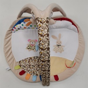 Anvend playmat -Bjørn og kanin