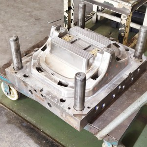 Kina mold hot runner dyse producerer automatisk plast injektion mold producenter