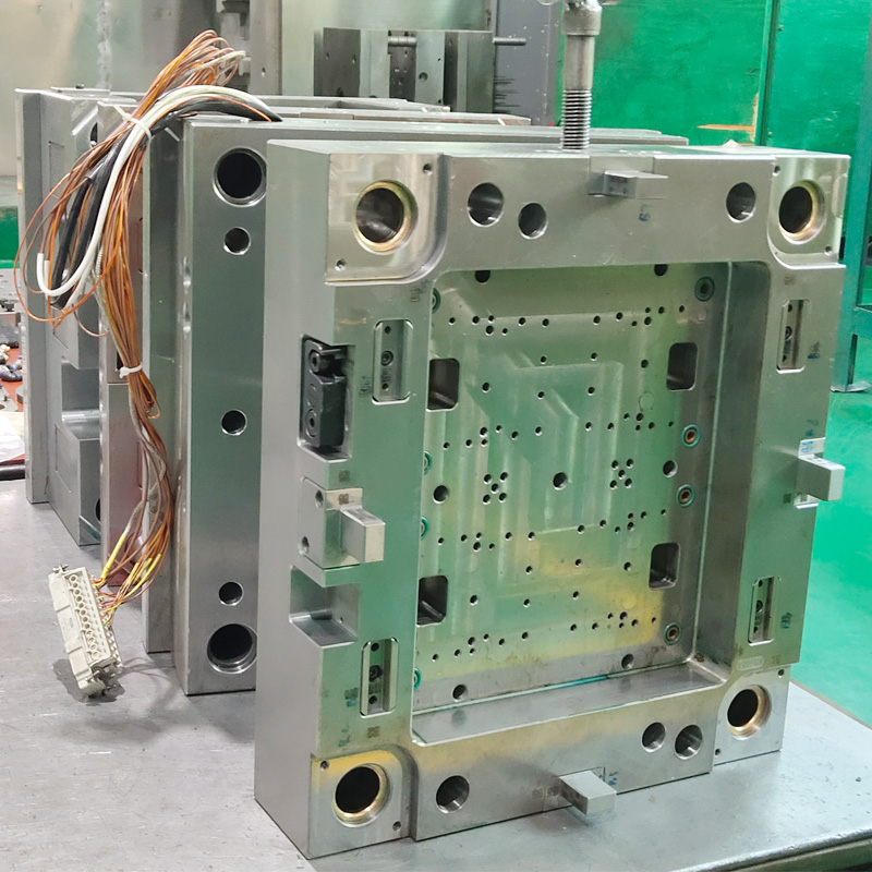 JaDing fremmer fattigdomslindring gennem beskæftigelse i Chuxiong, Yunnan