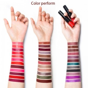 Langvarig flydende læbestift