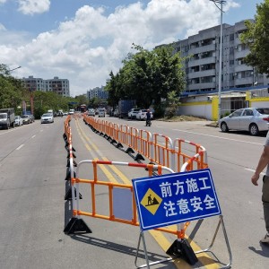 PVC plastisk trafiksikkerhed hegn, afspærring af byggepladser, vejspærringer fra China Manufacturer