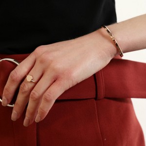 Rustfrit stål åbning bogstaver armbånd