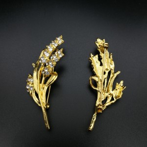 Golden Wheat Broche.