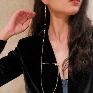 Broche-tilsluttede øreringe