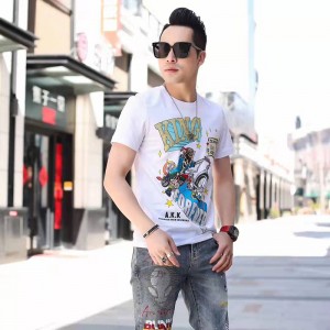 Strikket trykt beklædningsgenstand.