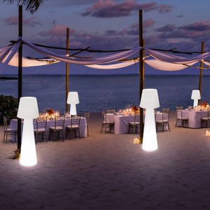 Festival dekorativ polyethylen udendørs LED stående gulvlampe til haven græsplæne fest og udendørs begivenhedsdekoration belysning LED gulvlampe