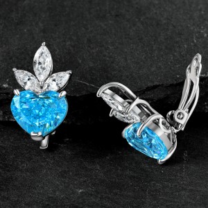 Hjerteformetnyt øreklipørering