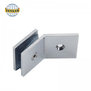 En sidet firkant 135 graders fastgørelse af klip