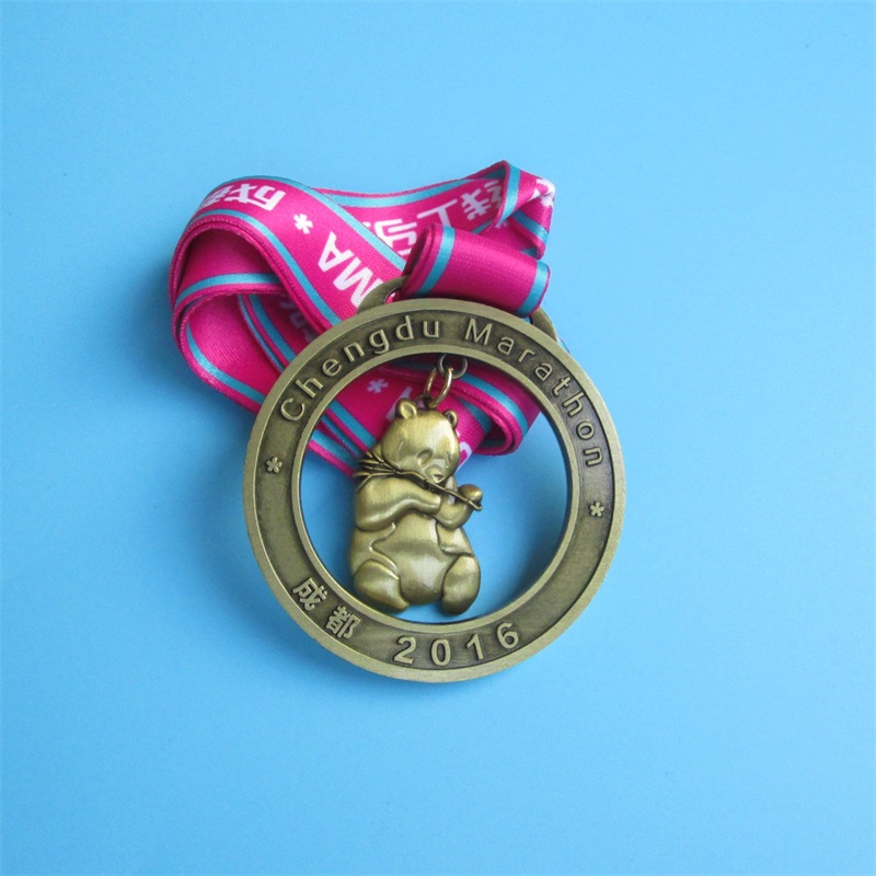 Antikbelagt zinklegering brugerdefineret 3D -logo sportsmedaljer med bånd