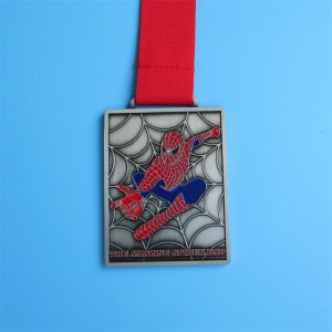 Brugerdefinerede medaljer Design tegneseriefigur 3d skygge blød emalje metalmedaljer til salg