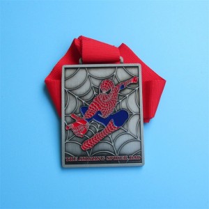 Brugerdefinerede medaljer Design tegneseriefigur 3d skygge blød emalje metalmedaljer til salg