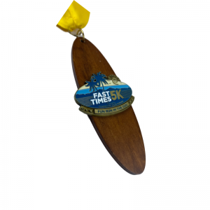 Gag Factory Medals Custom Wood Medal Holder Træmaratonmedalje med lasergravelogo