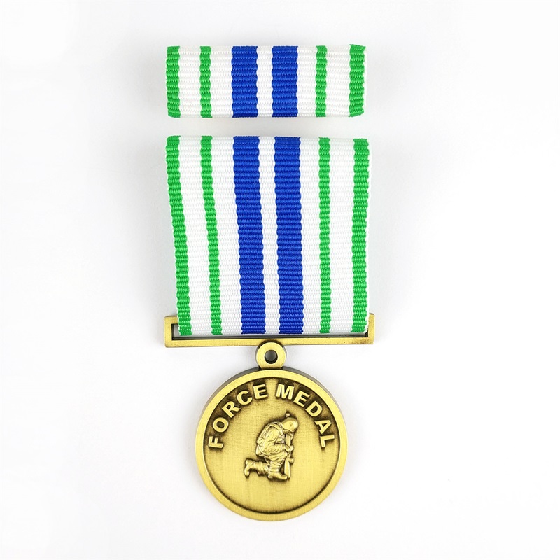 Zinklegering Guldbelagt 3D -indgraveret medalje Tilpasset metal blank Universal Medal Medal Klasse Medalje