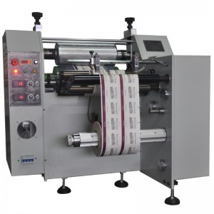 Selvklæbende prægningsmaskine