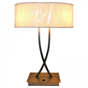 To lette antik sølv finish skrivebordslampe med en på/off rocker switch på værelse