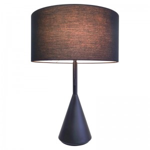 Black Finish Desk Lamp med en Pull Chain Switch i værelsesrummet