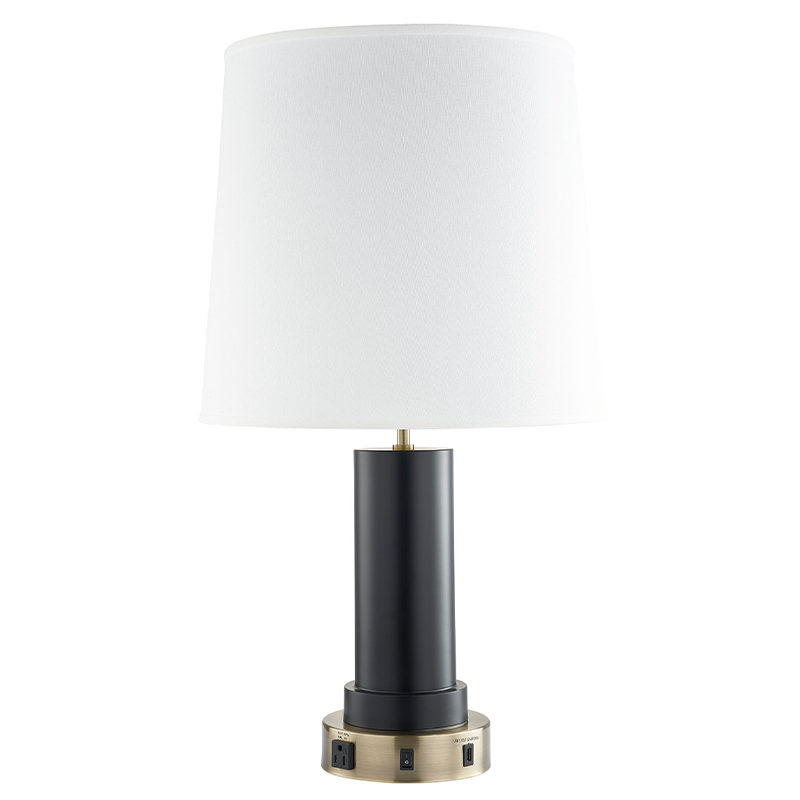 Brugerdefineredenætter og lampe med antik messing og sort finish, en på/off rocker switch, en praktisk afsætning og en USB -opladningsport i værelsesrummet