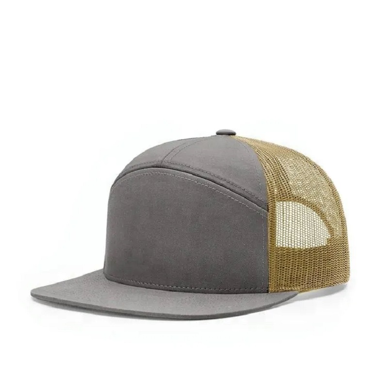 Brugerdefineret almindelig 7 panel mesh trucker hat snapback hatte