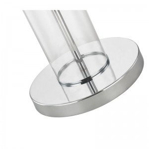 Hotel Metal Floor Lampe med poleret krom finish ved sofa ved siden af ​​i værelse