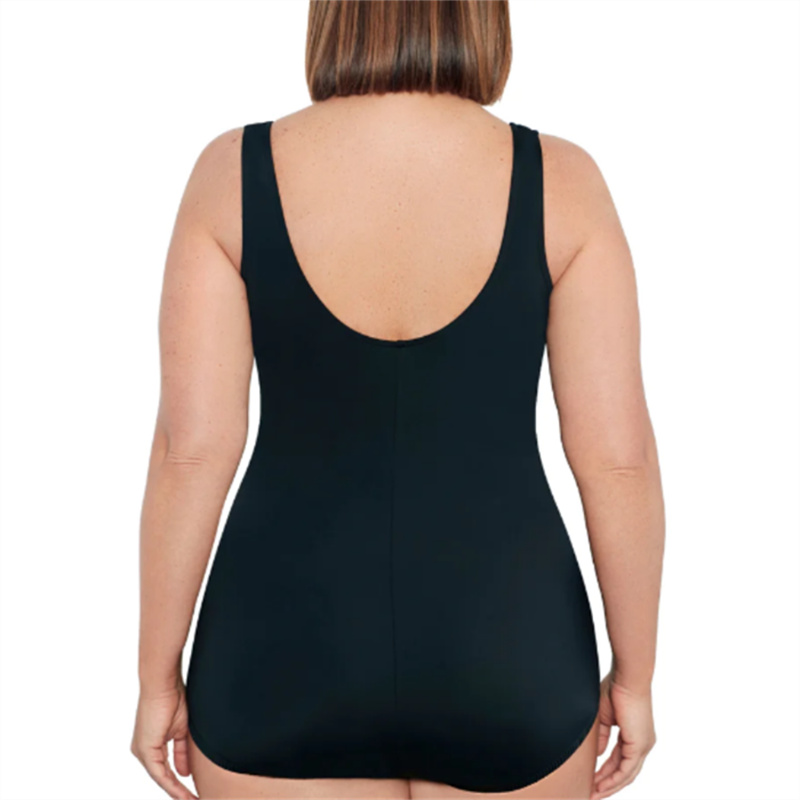 Kvinder \\\\\\\\\\\\\\\\\\\\\\\\\\\\\\\\\\\\\\\\\\\\\\\\\\\\\\\\\\\\ \'s ét stykke plus størrelse badedragt med beskeden pigen ben klip