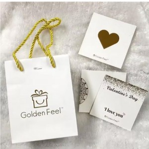 Trykt luksus Lille genanvendte indkøbsposer Gavepapirposer med forretningsnavn til smykkeemballage med håndtag