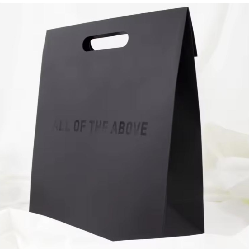 Luksus die-cut håndtag sort tøj shopping emballage papir taske smykker kosmetisk brugerdefineret logo indpakning design papir gaveposer