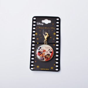 Brugerdefineret hård emalje Akryl Keychain Disney Keychain Kpop Star To gange Keychain